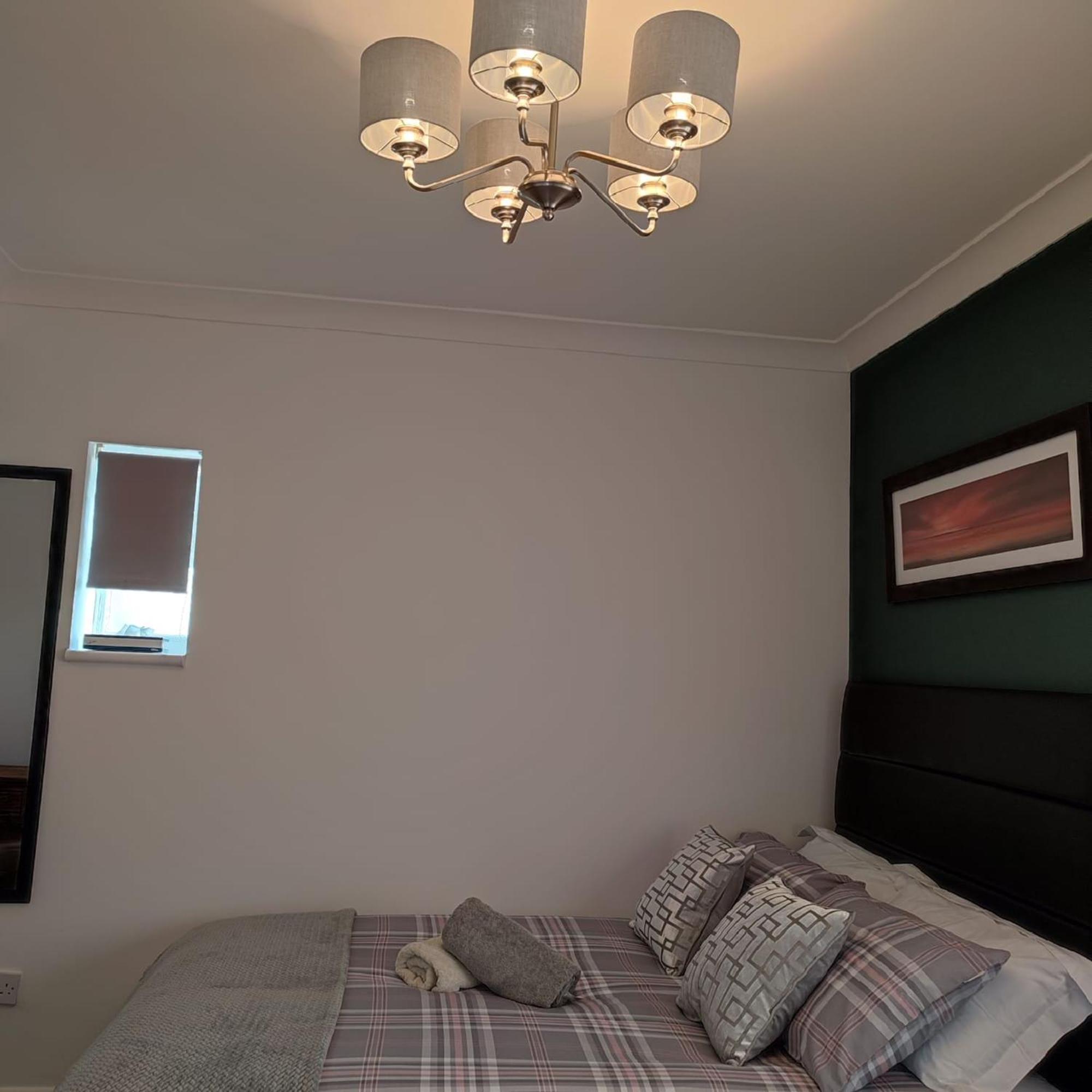 Room In Guest Room - Family Room With Private Bathroom إدجوير المظهر الخارجي الصورة